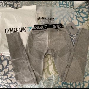 Gym shark leggings
